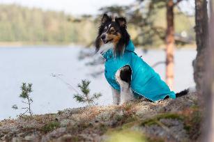 STREAM RAINCOAT