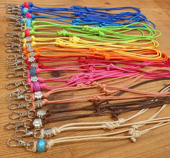 NECK STRAP WITH HOOK AND DECORATION